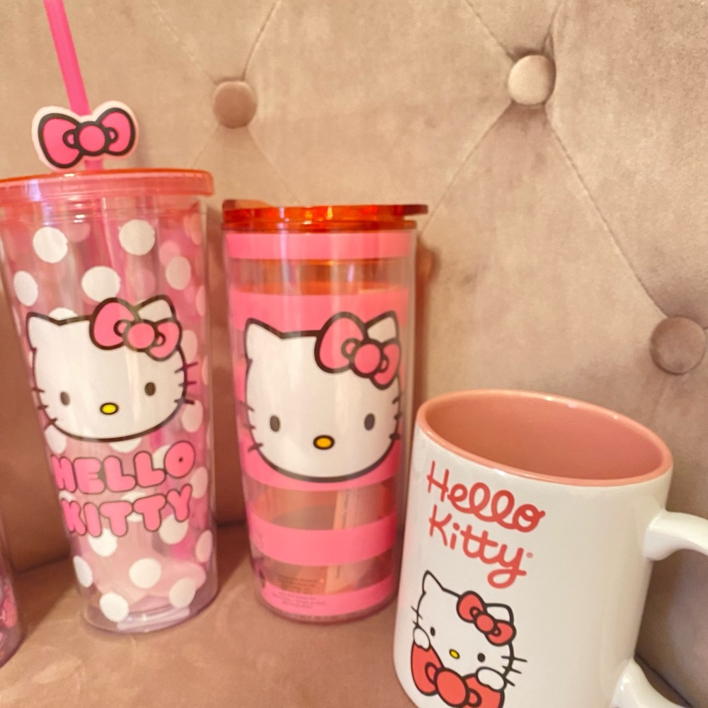 🩷🎀Hello Kitty🌸💕 - Picture 4 of 7